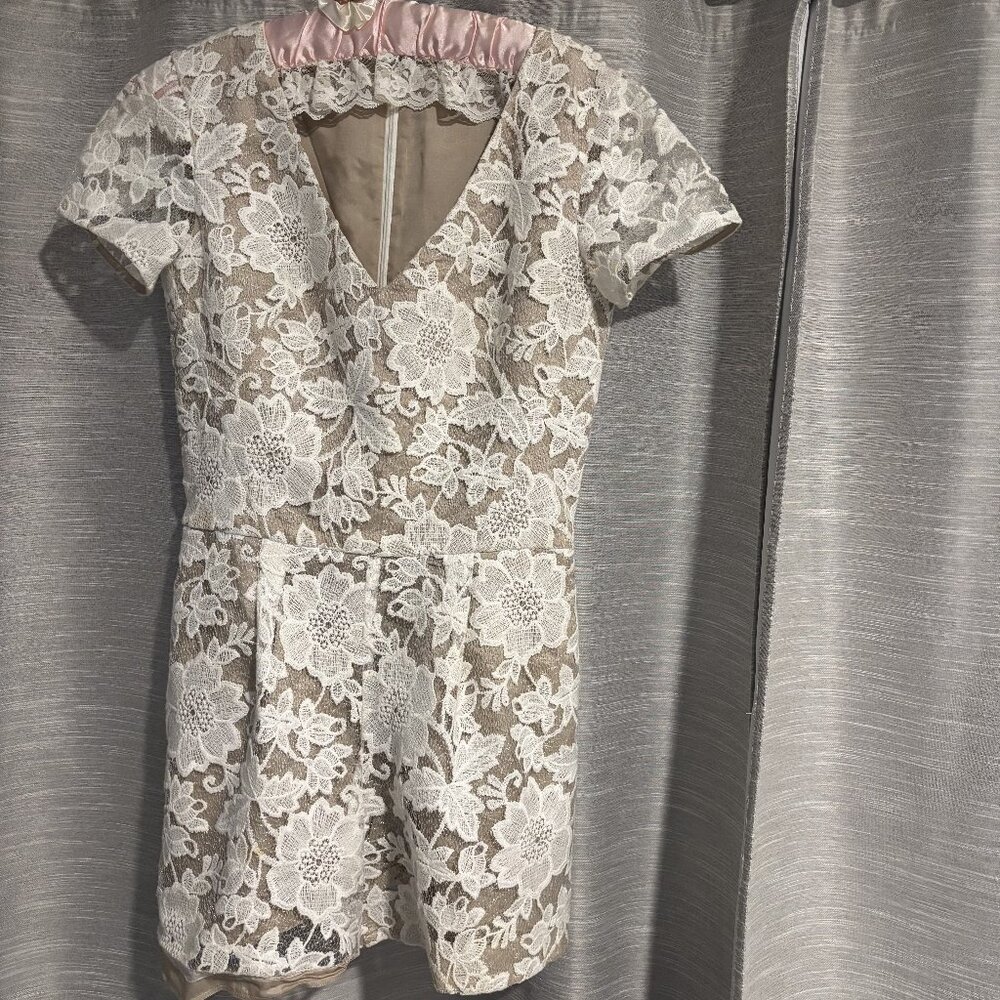 Trina Turk Ivory Lace Romper Nude Lined Floral Short Sleeve